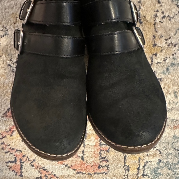 Black nubuck suede Dolce Vita black ankle booties with silver metal accents, 9.5 - Picture 11 of 13